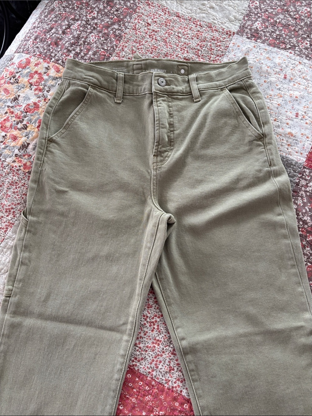 OLD NAVY SKI-HI STRAIGHT CARPENTER STYLE PANTS in Sage Wisdom Size 6